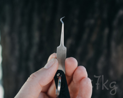 Lifesystems Compact Tick Tweezers