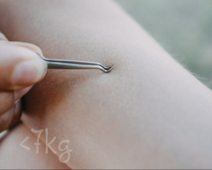 Lifesystems Compact Tick Tweezers