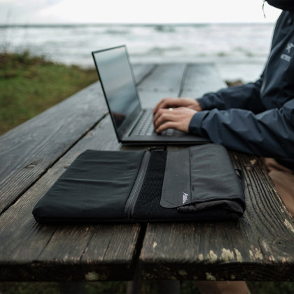 Pouzdro na notebook Matador Laptop Base Layer