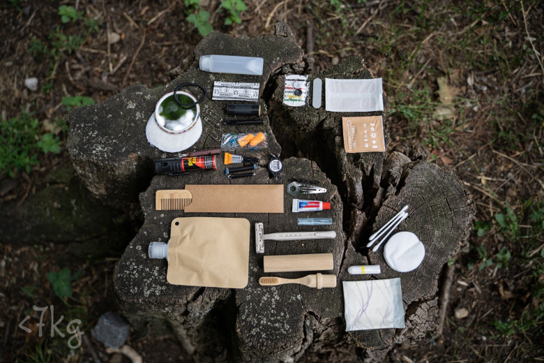 Kousky světa Women's Survival Kit