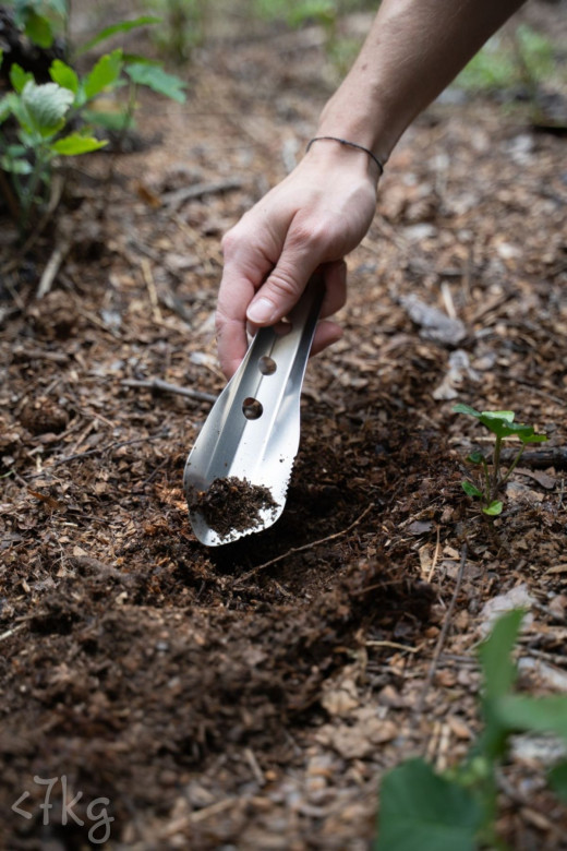 Toaletní lopatka BoglerCo Ultralight Backpacking Trowel